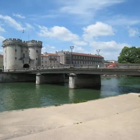 Grand Logis Des Chouettes, 5 Chambres, Proche De Verdun Et Ses Sites De La Grande Guerre