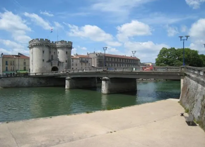 Grand Logis Des Chouettes, 5 Chambres, Proche De Verdun Et Ses Sites De La Grande Guerre